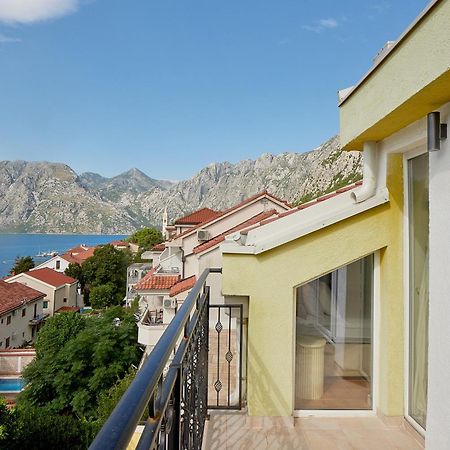 2Montenegro Mimoza Apartments Dobrota Esterno foto