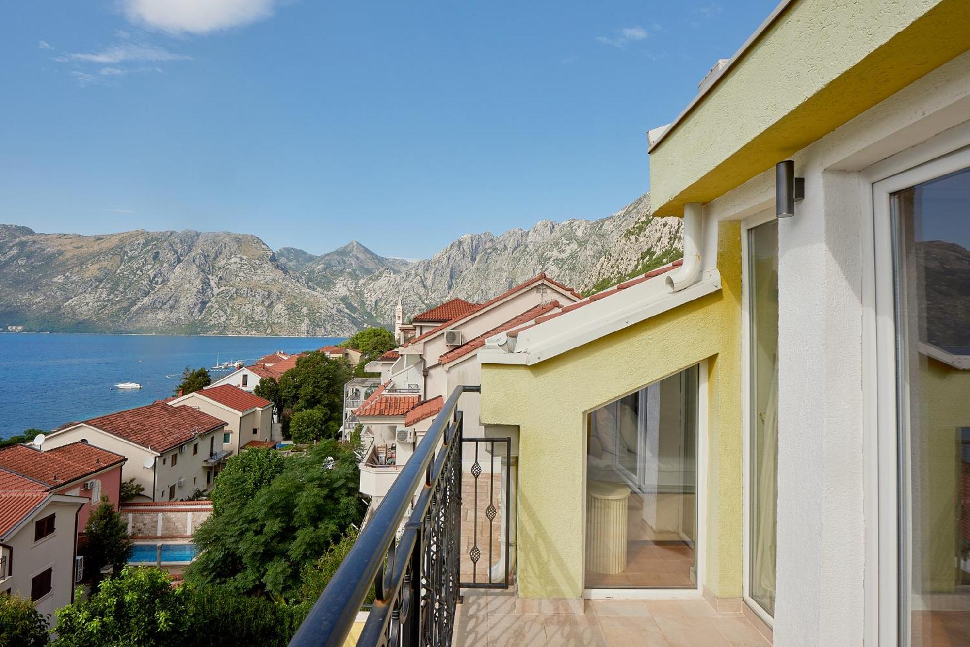 2Montenegro Mimoza Apartments Dobrota Esterno foto