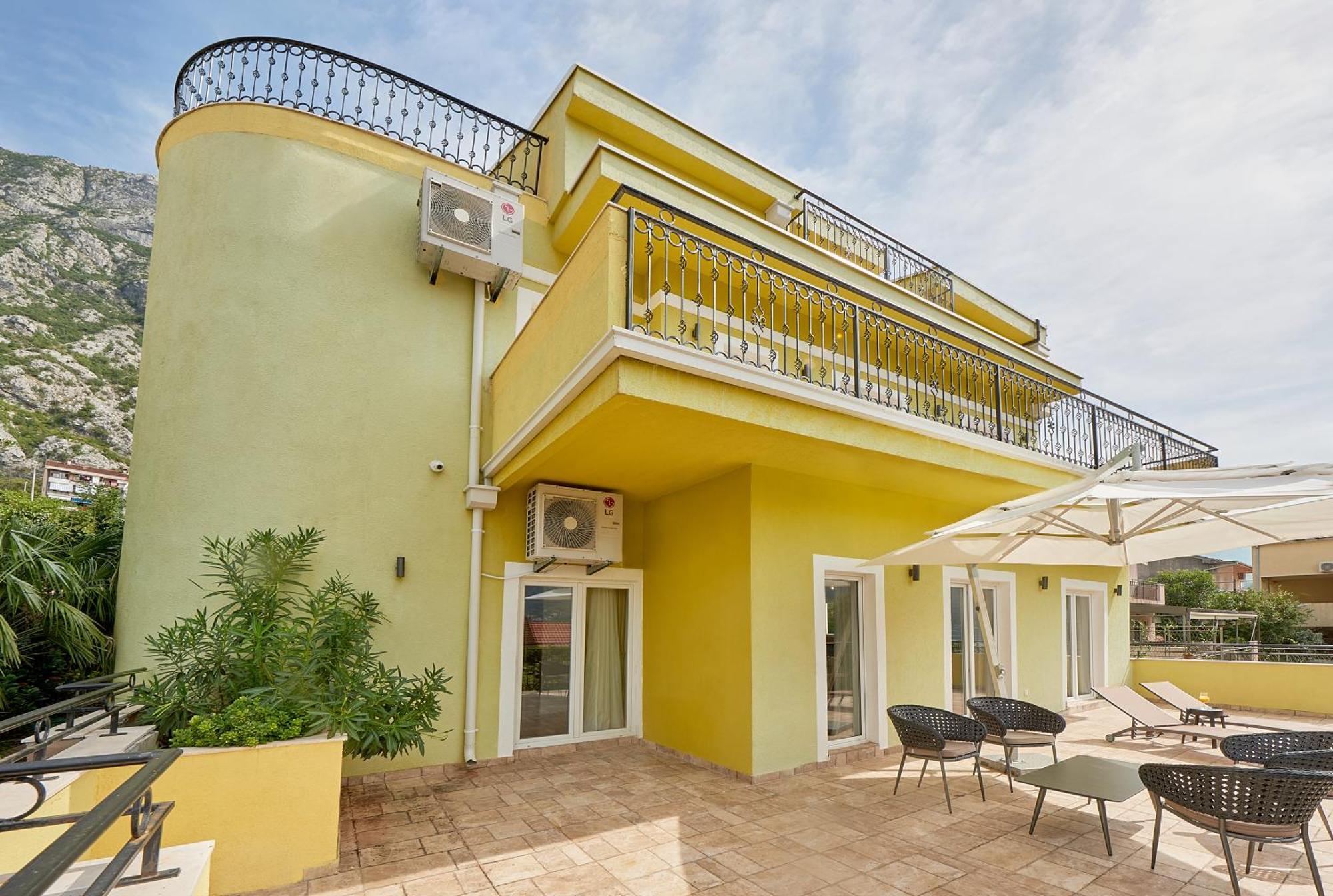 2Montenegro Mimoza Apartments Dobrota Esterno foto