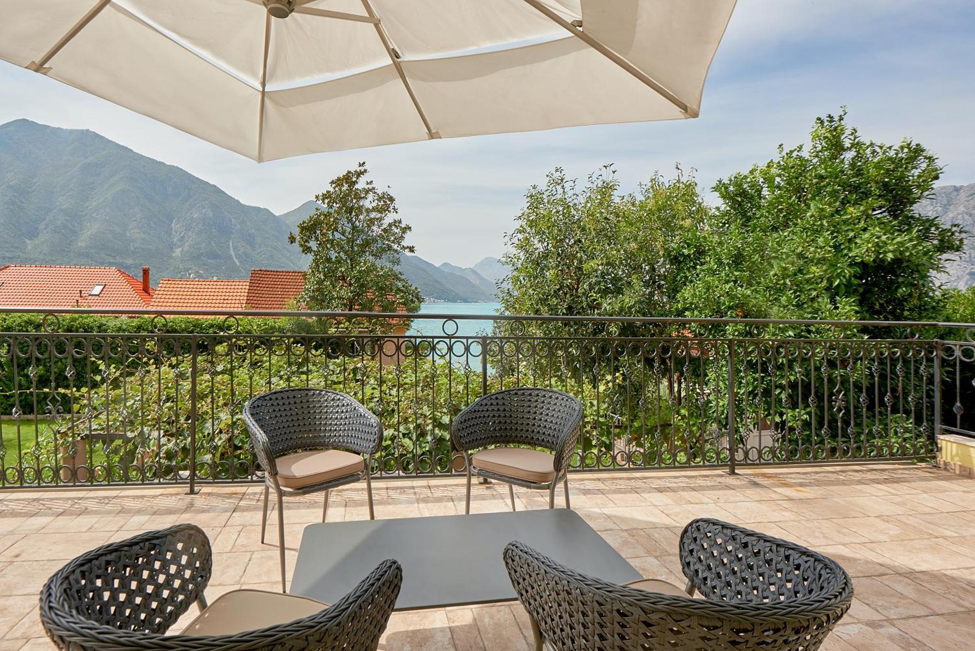 2Montenegro Mimoza Apartments Dobrota Esterno foto
